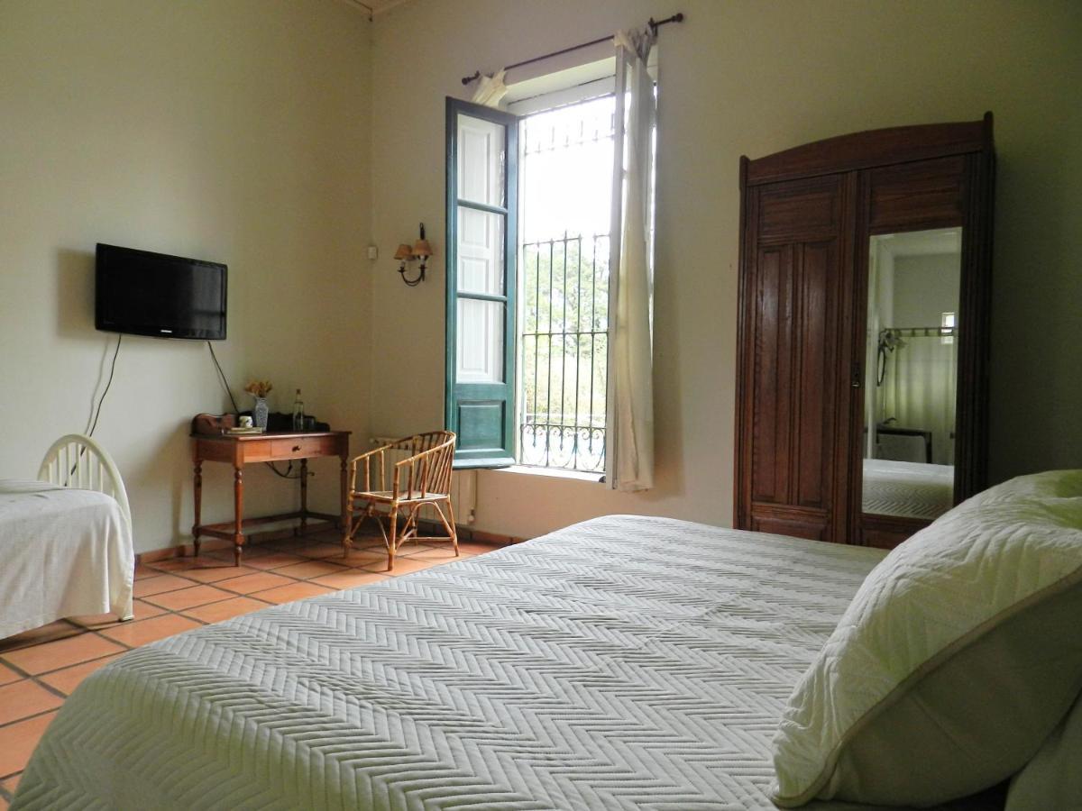 Inn Acacias